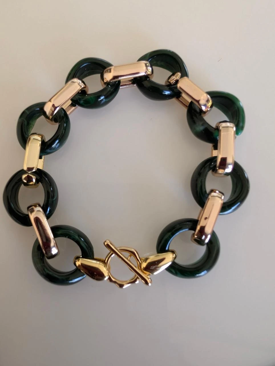 Large link acrylic chain bracelet in green – photo 2